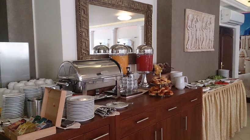 Imagen del bar/restaurante del Hotel Santorini, Cracovia. Foto 6