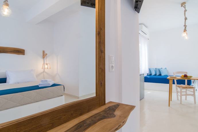 Imagen de la habitación del Hotel Santorini Crystal Blue. Foto 4