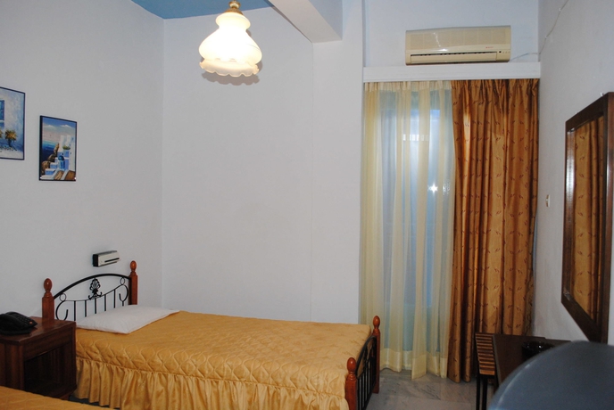 Imagen de la habitación del Hotel Santorini. Foto 8