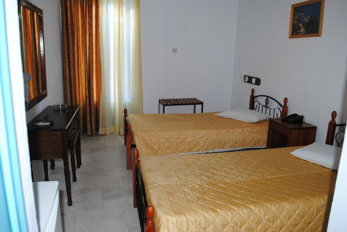 Imagen de la habitación del Hotel Santorini. Foto 10