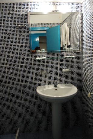 Imagen de la habitación del Hotel Santorini. Foto 11