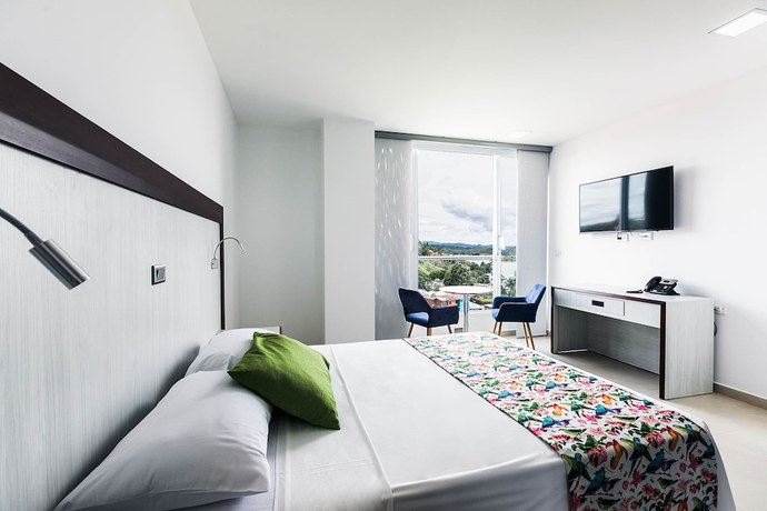 Imagen de la habitación del Hotel Santorini, Guatap&eacute;. Foto 14