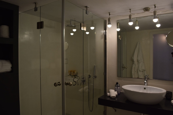 Imagen de la habitación del Hotel Santorini Princess Spa. Foto 8