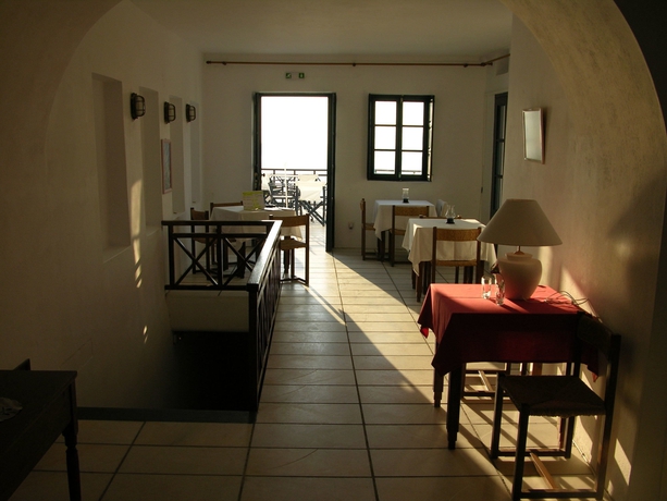 Imagen del bar/restaurante del Hotel Santorini Reflexions Volcano. Foto 2