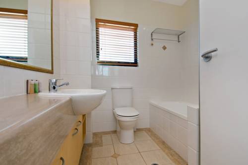 Imagen de la habitación del Hotel Santorini Twin Waters. Foto 2