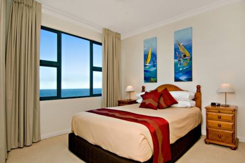 Imagen de la habitación del Hotel Santorini Twin Waters. Foto 6