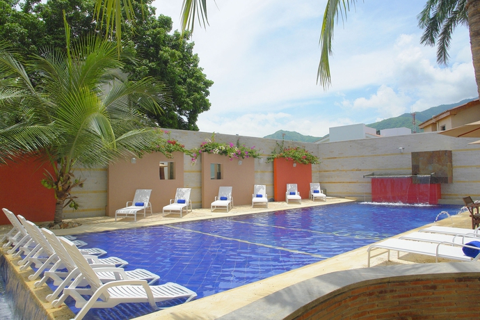 Imagen de la piscina del Hotel Santorini and Resort. Foto 14