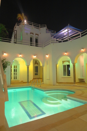 Imagen de la piscina del Hotel Santorini and Resort. Foto 15