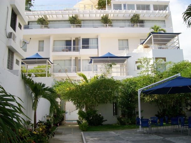 Imagen de los exteriores del Hotel Santorini and Resort. Foto 10