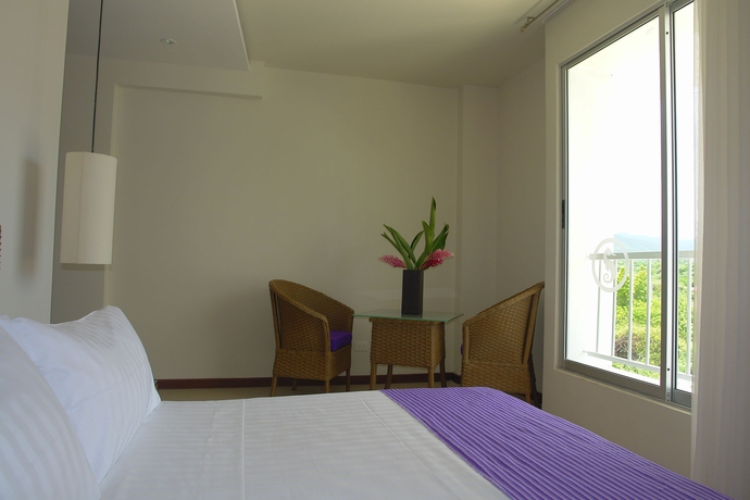 Imagen de la habitación del Hotel Santorini and Resort. Foto 4