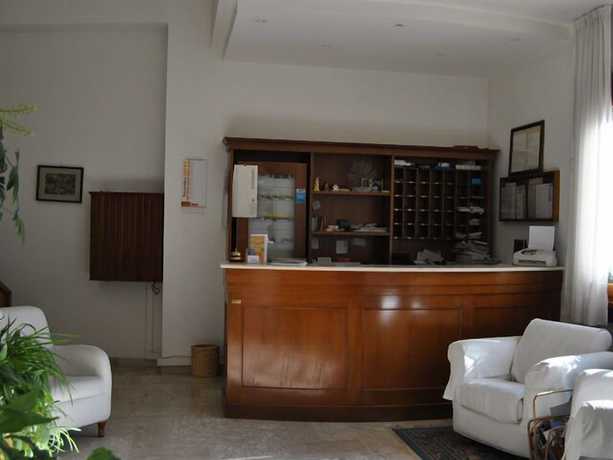 Imagen de los interiores del Hotel Santorotto. Foto 19