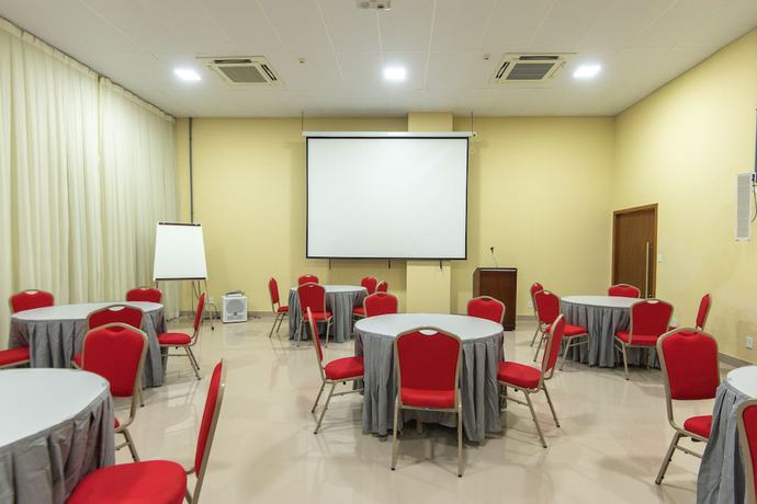 Imagen de los interiores del Hotel Santos Dumont Aeroporto SLZ. Foto 11