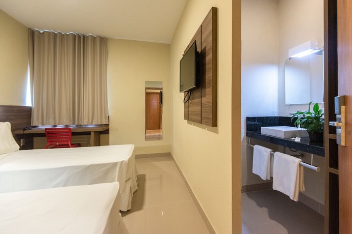 Imagen de la habitación del Hotel Santos Dumont Aeroporto SLZ. Foto 10