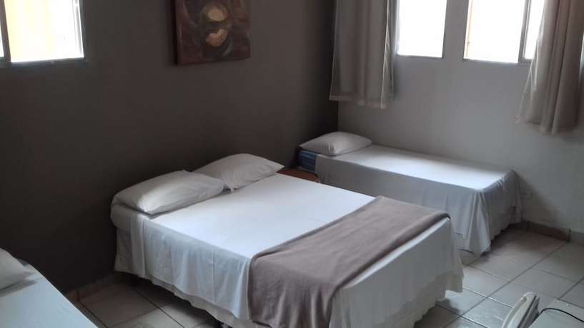 Imagen de la habitación del Hotel Santos, Santos. Foto 6