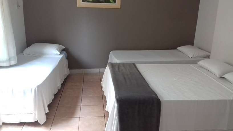 Imagen de la habitación del Hotel Santos, Santos. Foto 18
