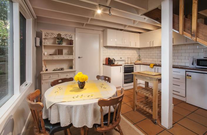 Imagen del bar/restaurante del Hotel Santosa Cottage. Foto 5