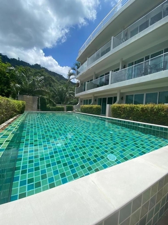 Imagen de la piscina del Hotel Santosa Detox And Wellness Center. Foto 16
