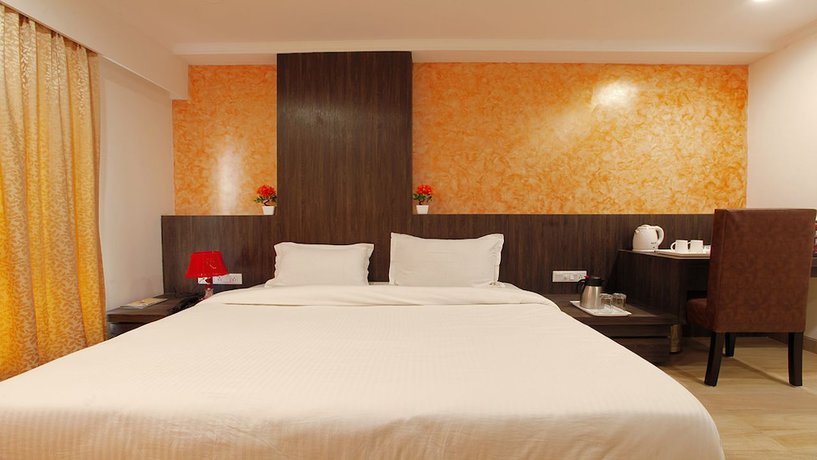 Imagen de la habitación del Hotel Santosh Dham. Foto 6