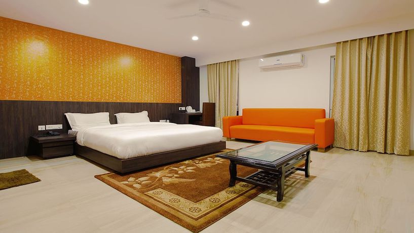 Imagen de la habitación del Hotel Santosh Dham. Foto 12