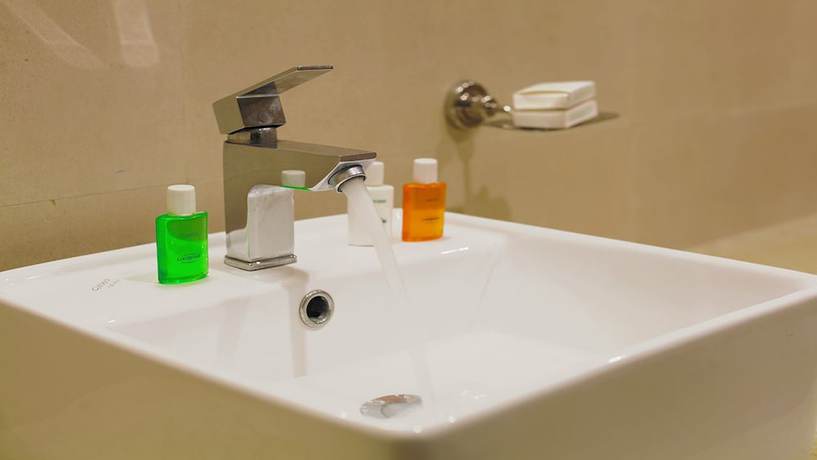 Imagen de la habitación del Hotel Santosh Dham. Foto 15