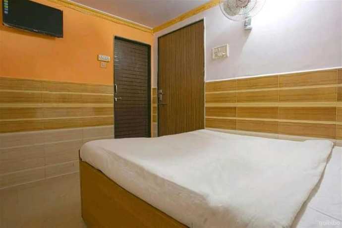Imagen de la habitación del Hotel Santosh. Foto 5