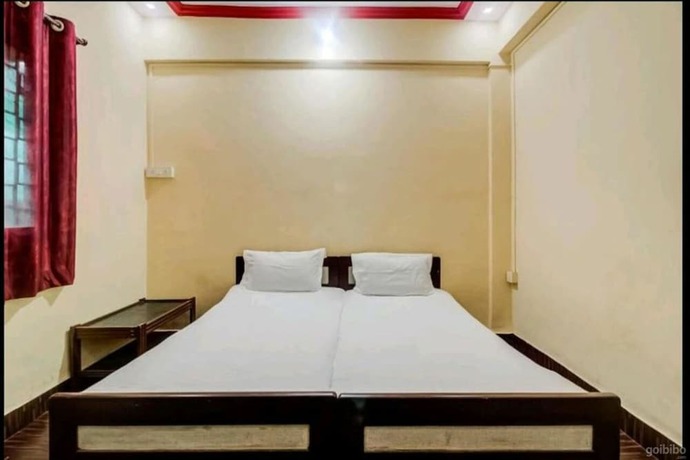 Imagen de la habitación del Hotel Santosh. Foto 11