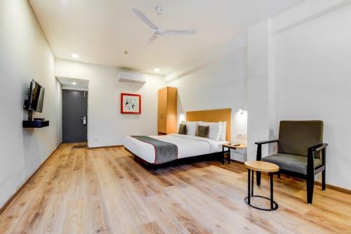 Imagen de la habitación del Hotel Santosh Palace. Foto 20