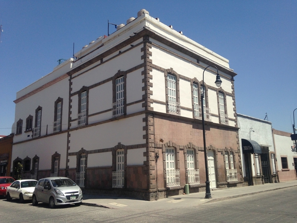 Imagen general del Hotel Santosí. Foto 2