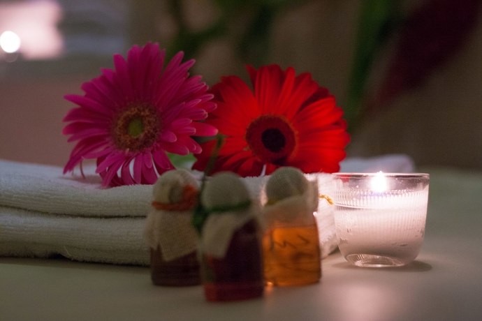 Imagen de la piscina del Hotel Santosí. Foto 19