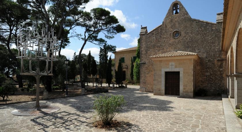 Imagen general del Hotel Santuari De Cura. Foto 3