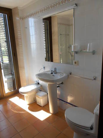 Imagen de la habitación del Hotel Santuari De La Salut De Sant Feliu De Pallerols. Foto 7
