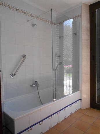 Imagen de la habitación del Hotel Santuari De La Salut De Sant Feliu De Pallerols. Foto 8
