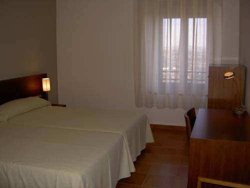 Imagen de la habitación del Hotel Santuari. Foto 4