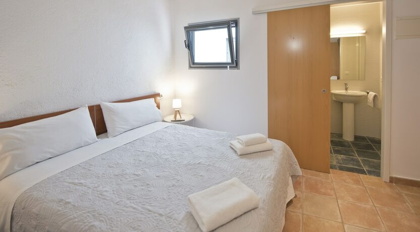 Imagen de la habitación del Hotel Santuari de Terrades. Foto 11