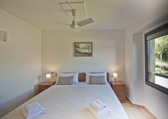 Imagen de la habitación del Hotel Santuari de Terrades. Foto 20