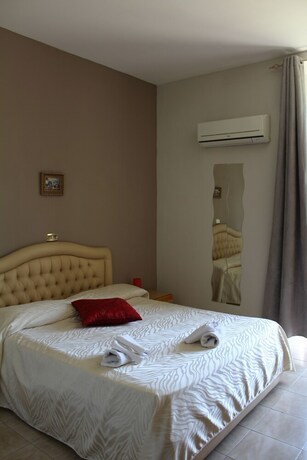 Imagen de la habitación del Hotel Santuario. Foto 4