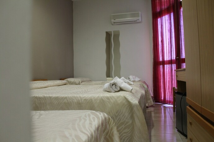 Imagen de la habitación del Hotel Santuario. Foto 10