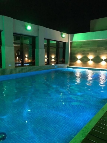 Imagen de la piscina del Hotel Santuario Palace, Aparecida. Foto 19