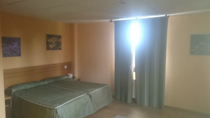 Imagen de la habitación del Hotel Santuario Urkiola. Foto 6