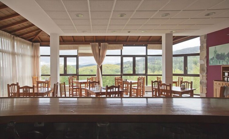 Imagen del bar/restaurante del Hotel Santuario Urkiola. Foto 3