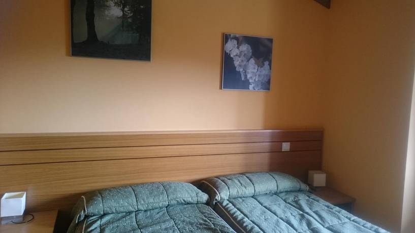 Imagen de la habitación del Hotel Santuario Urkiola. Foto 16