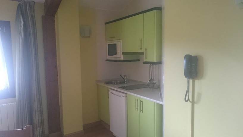 Imagen de la habitación del Hotel Santuario Urkiola. Foto 19