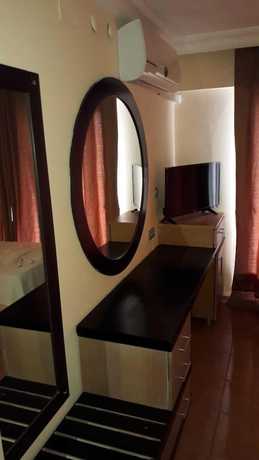 Imagen de la habitación del Hotel Santur. Foto 5