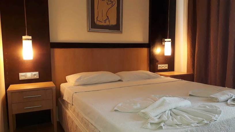 Imagen de la habitación del Hotel Santur. Foto 7
