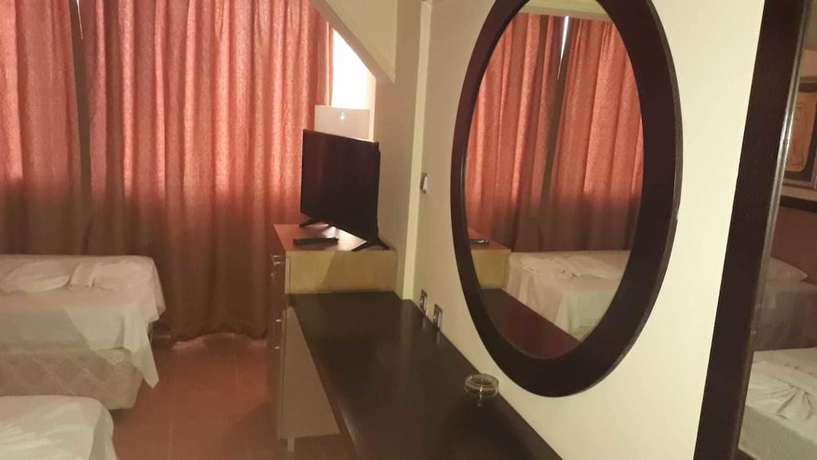 Imagen de la habitación del Hotel Santur. Foto 8