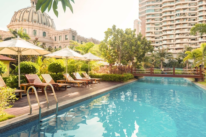Imagen de la piscina del Hotel Sanya Baohong Shang Haihuating Boutique. Foto 19