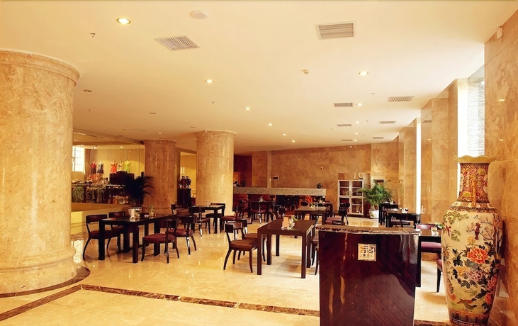 Imagen del bar/restaurante del Hotel Sanya Hawaii. Foto 2