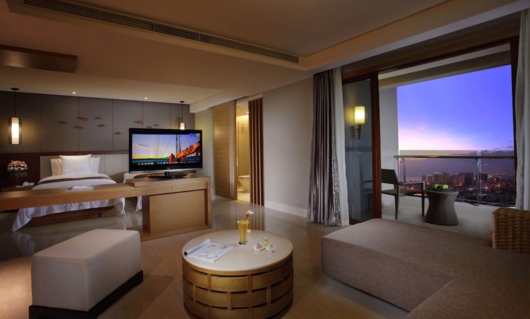 Imagen de la habitación del Hotel Sanya Phoenix Waterside Gloria Resort. Foto 10