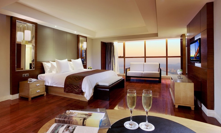 Imagen de la habitación del Hotel Sanya Phoenix Waterside Gloria Resort. Foto 12
