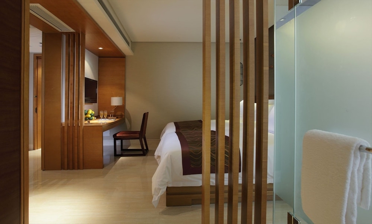 Imagen de la habitación del Hotel Sanya Phoenix Waterside Gloria Resort. Foto 13
